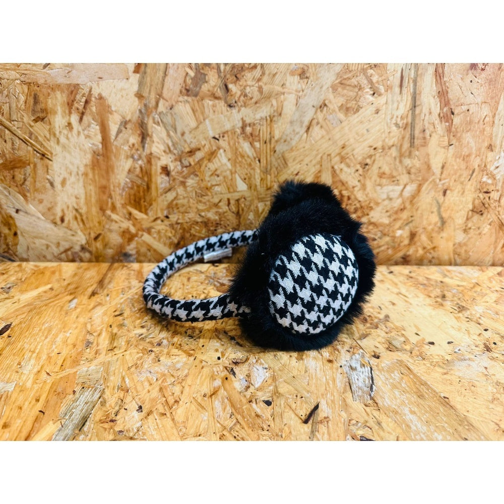 CASHE OREILLE