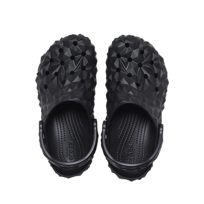 Crocs, Classic Geometric Clog Unisex - Black, Available in Different Sizes