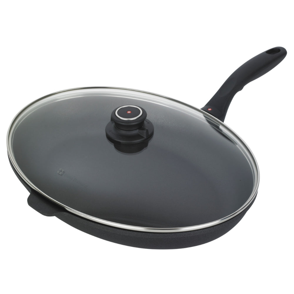 Swiss Diamond XD Oval Fry Pan With LID - 38x26cm, XD6538C